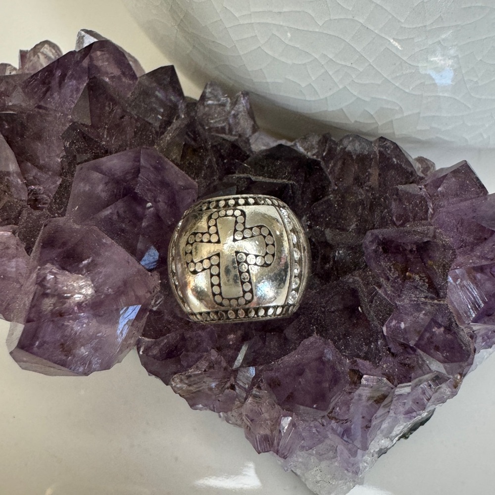 Brighton Cross crystal bead